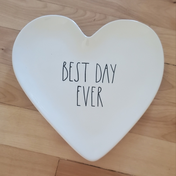 Pair of heart shaped plates - Picture 2 of 5